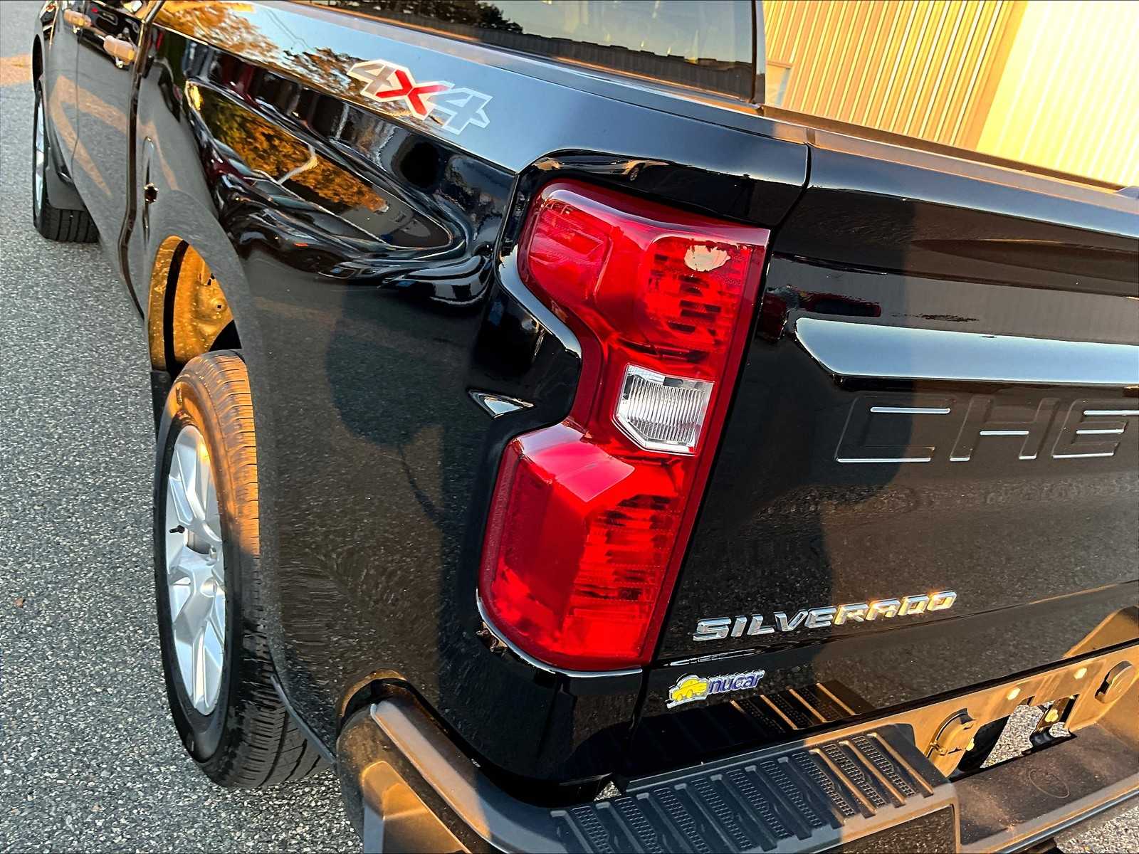2023 Chevrolet Silverado 1500 Custom - Photo 32
