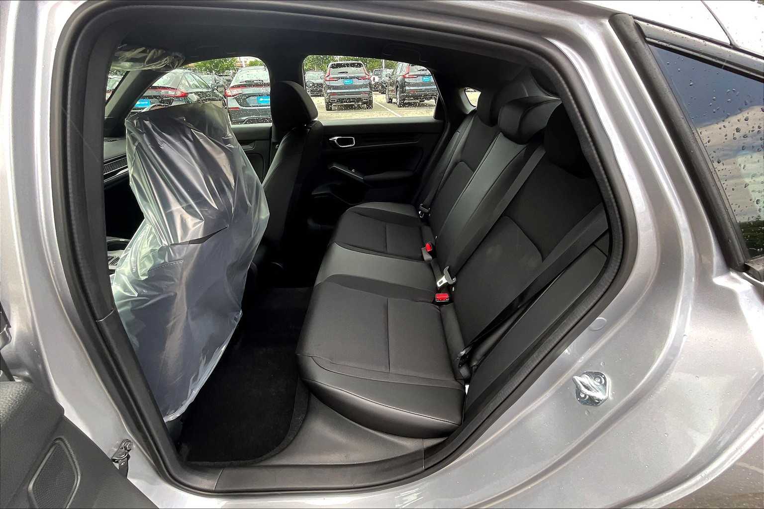 2025 Honda Civic Hatchback Sport - Photo 15