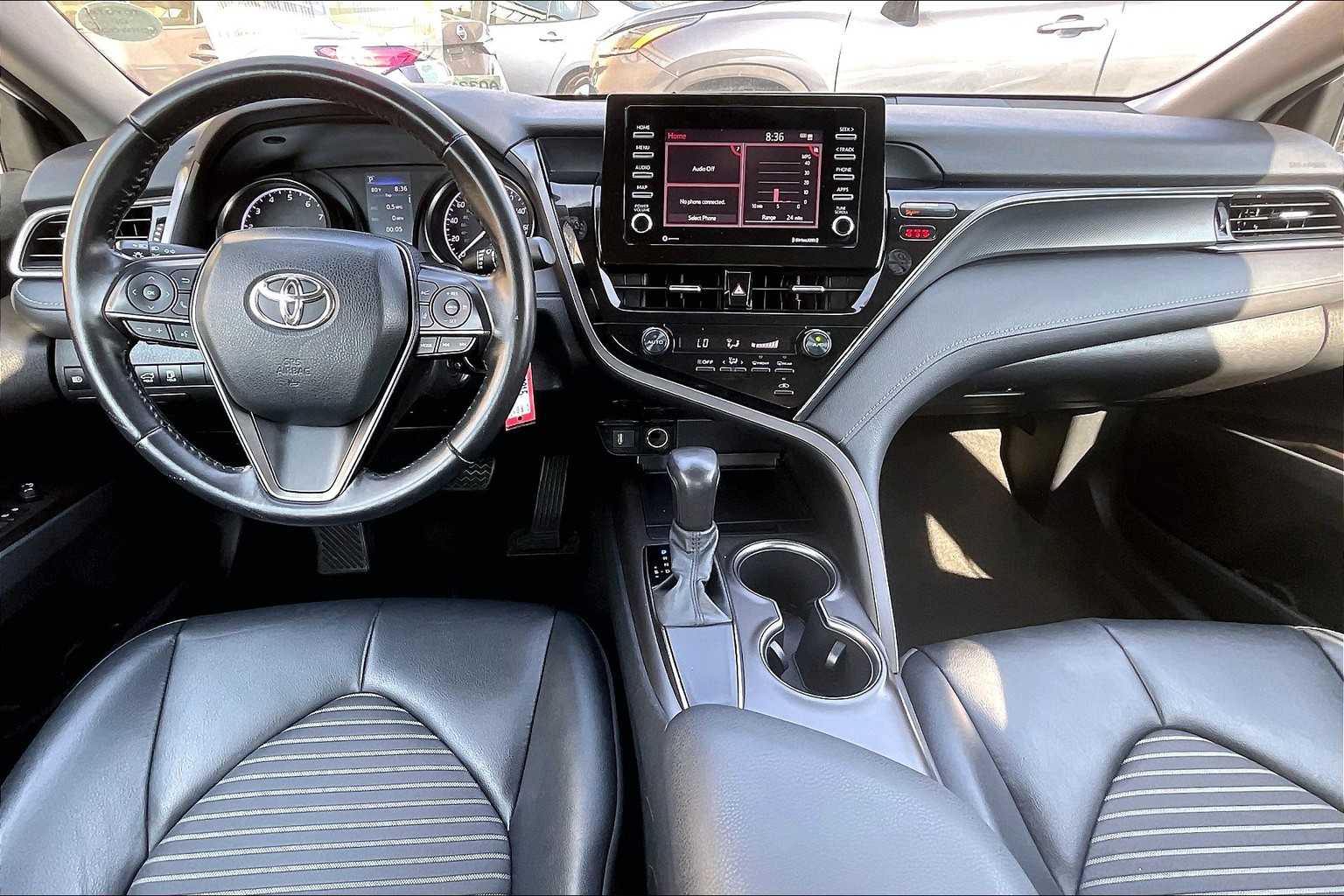 2021 Toyota Camry SE - Photo 21