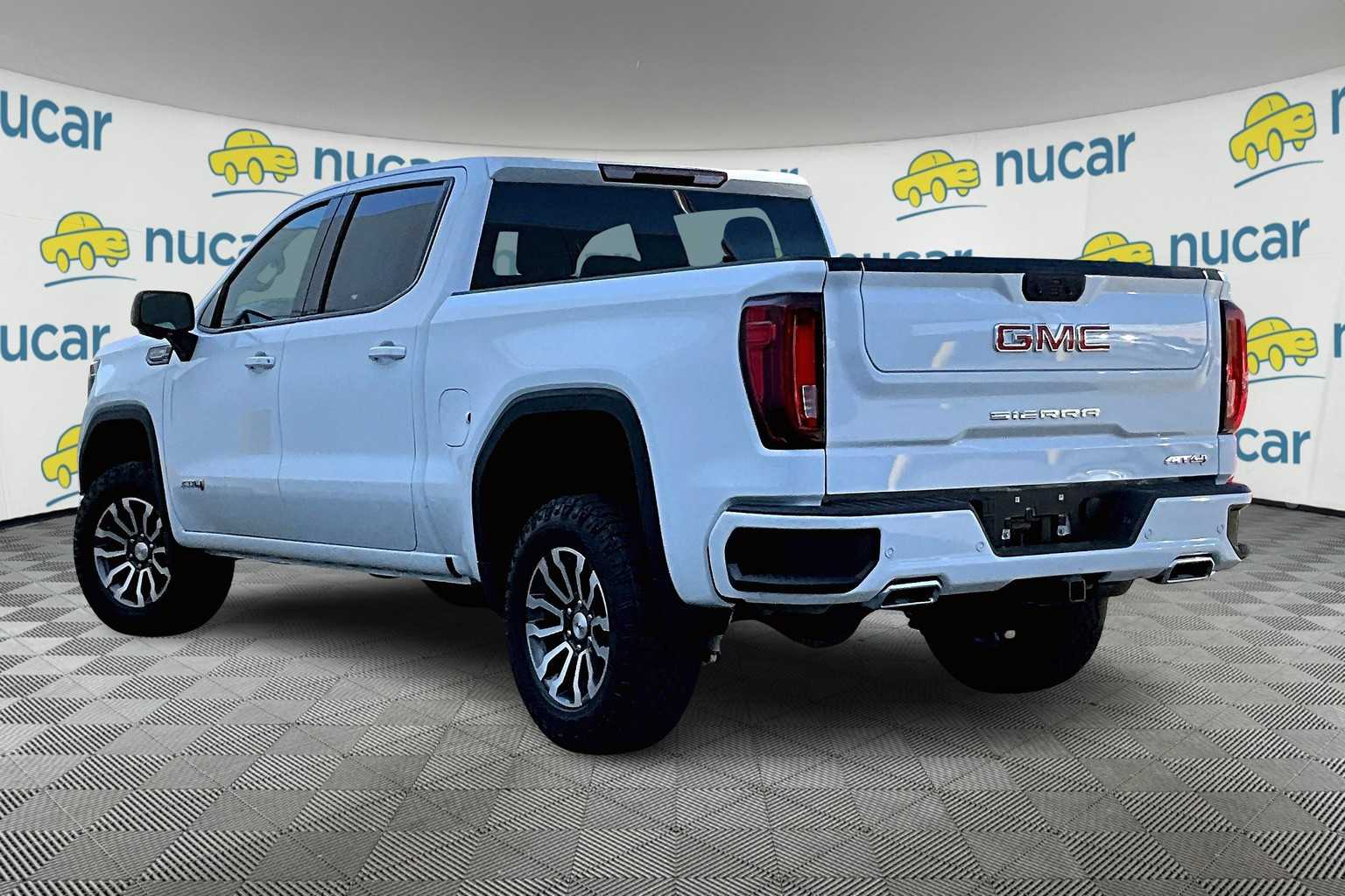 2023 GMC Sierra 1500 AT4 - Photo 4