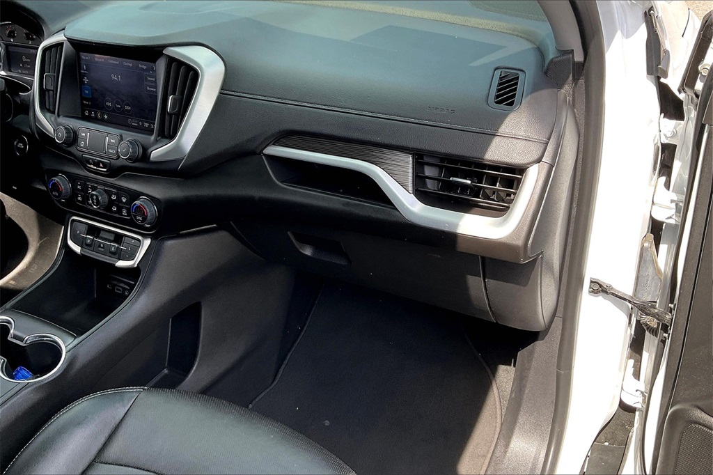 2023 GMC Terrain SLT - Photo 12