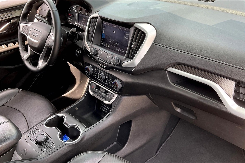 2023 GMC Terrain SLT - Photo 13