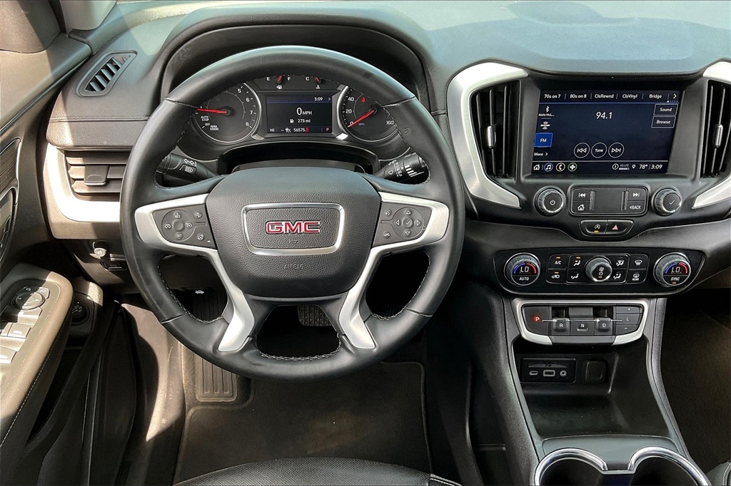 2023 GMC Terrain SLT - Photo 16