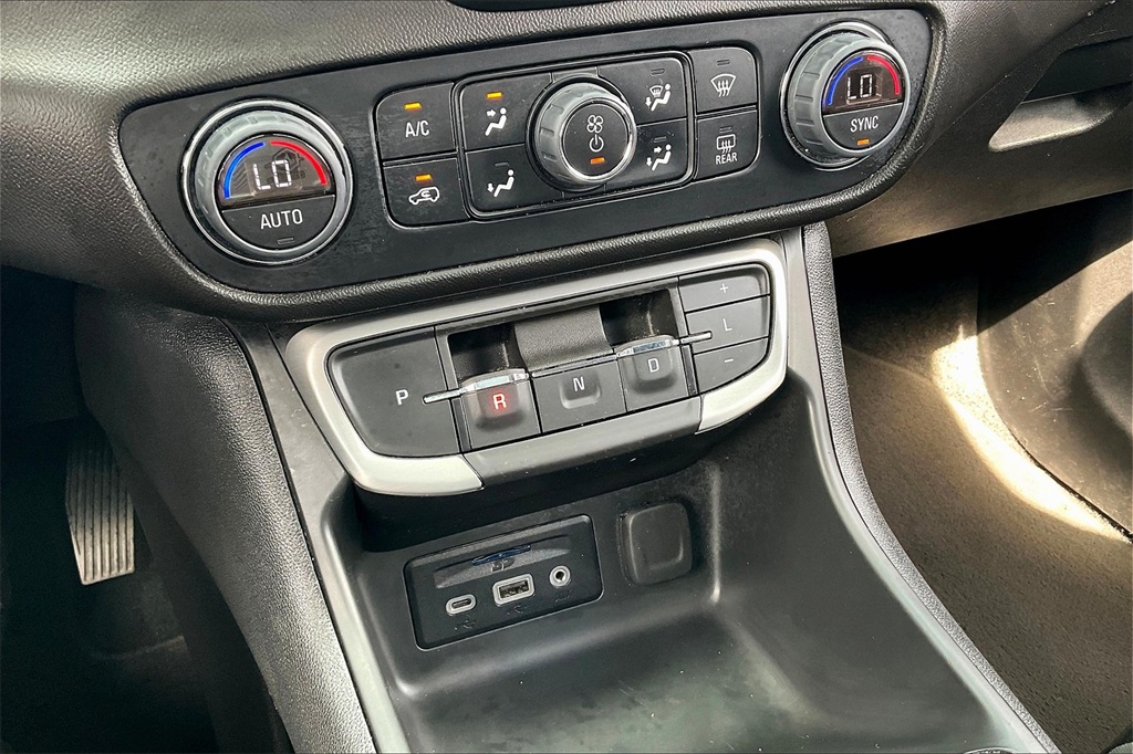 2023 GMC Terrain SLT - Photo 24