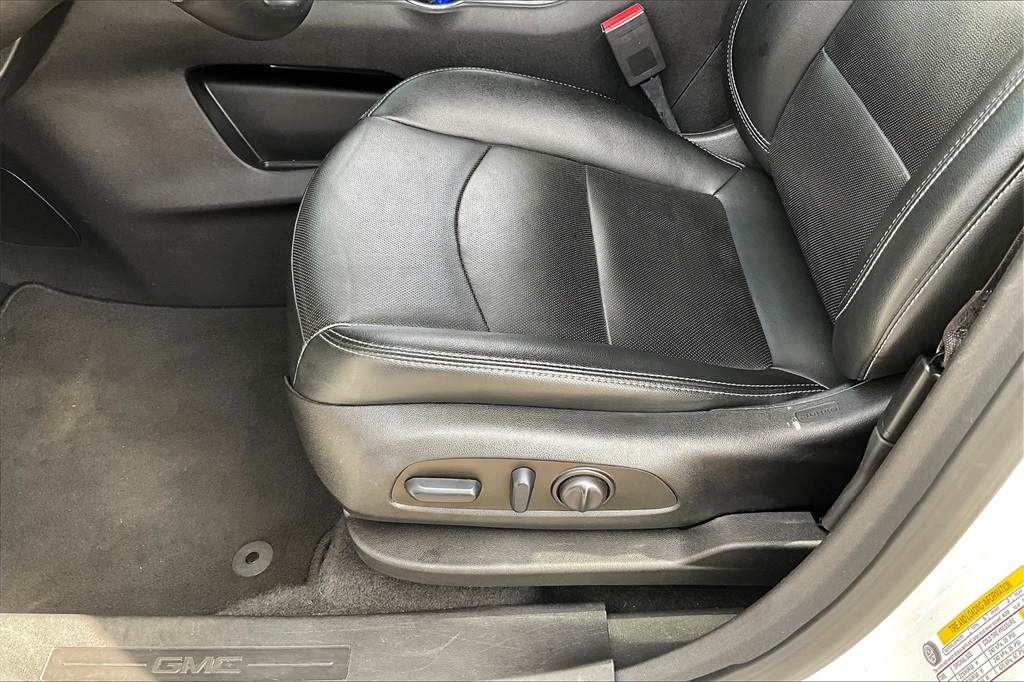 2023 GMC Terrain SLT - Photo 33