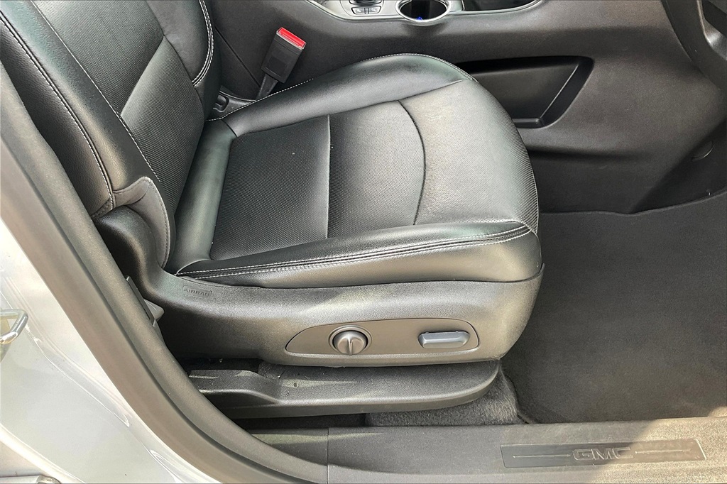 2023 GMC Terrain SLT - Photo 36