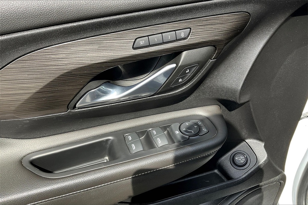 2023 GMC Terrain SLT - Photo 37