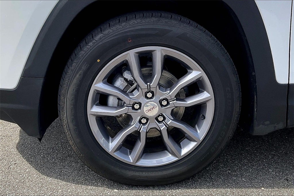 2023 GMC Terrain SLT - Photo 7