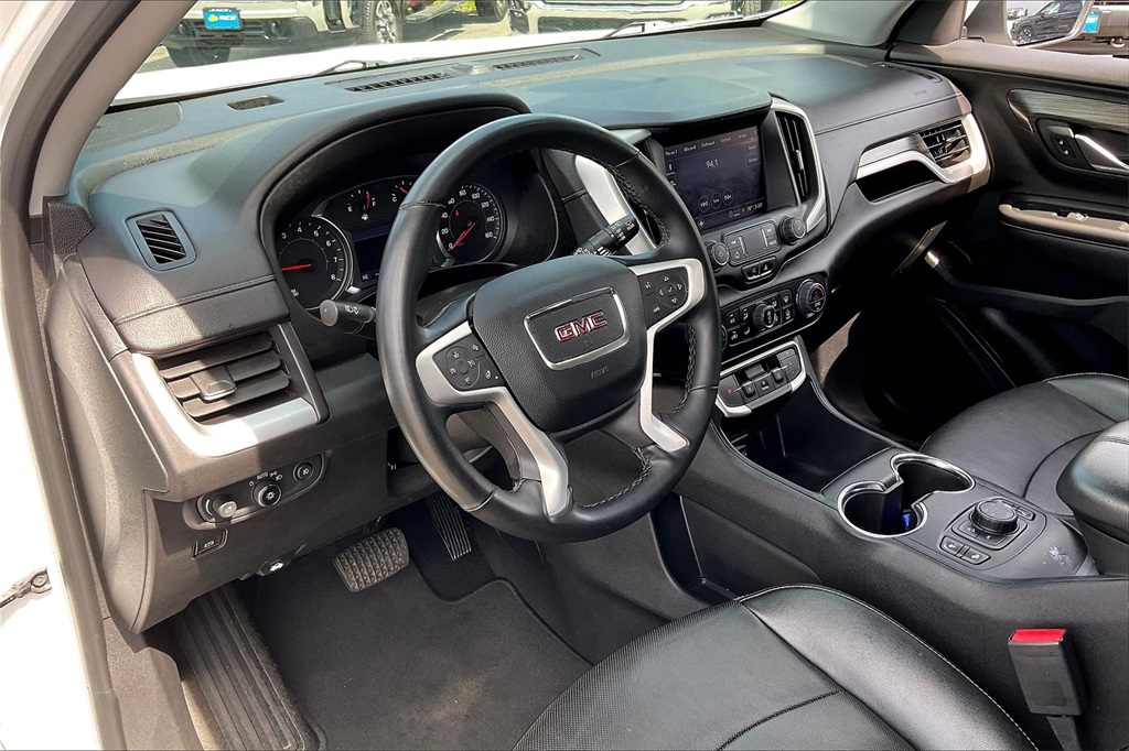 2023 GMC Terrain SLT - Photo 8