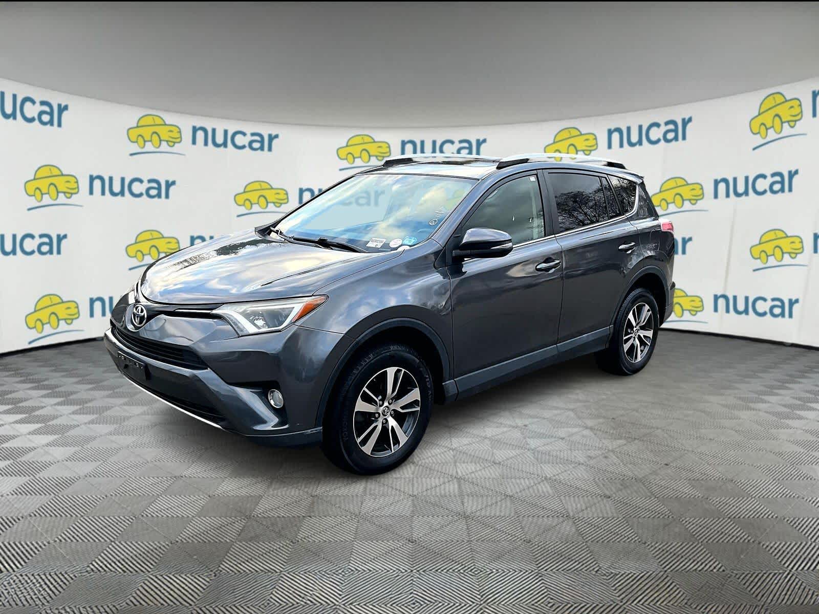 2016 Toyota RAV4 XLE - Photo 2