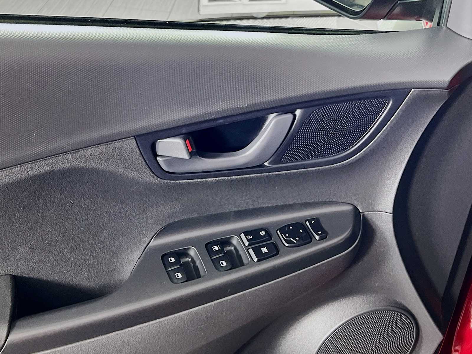 2022 Hyundai Kona SEL - Photo 17