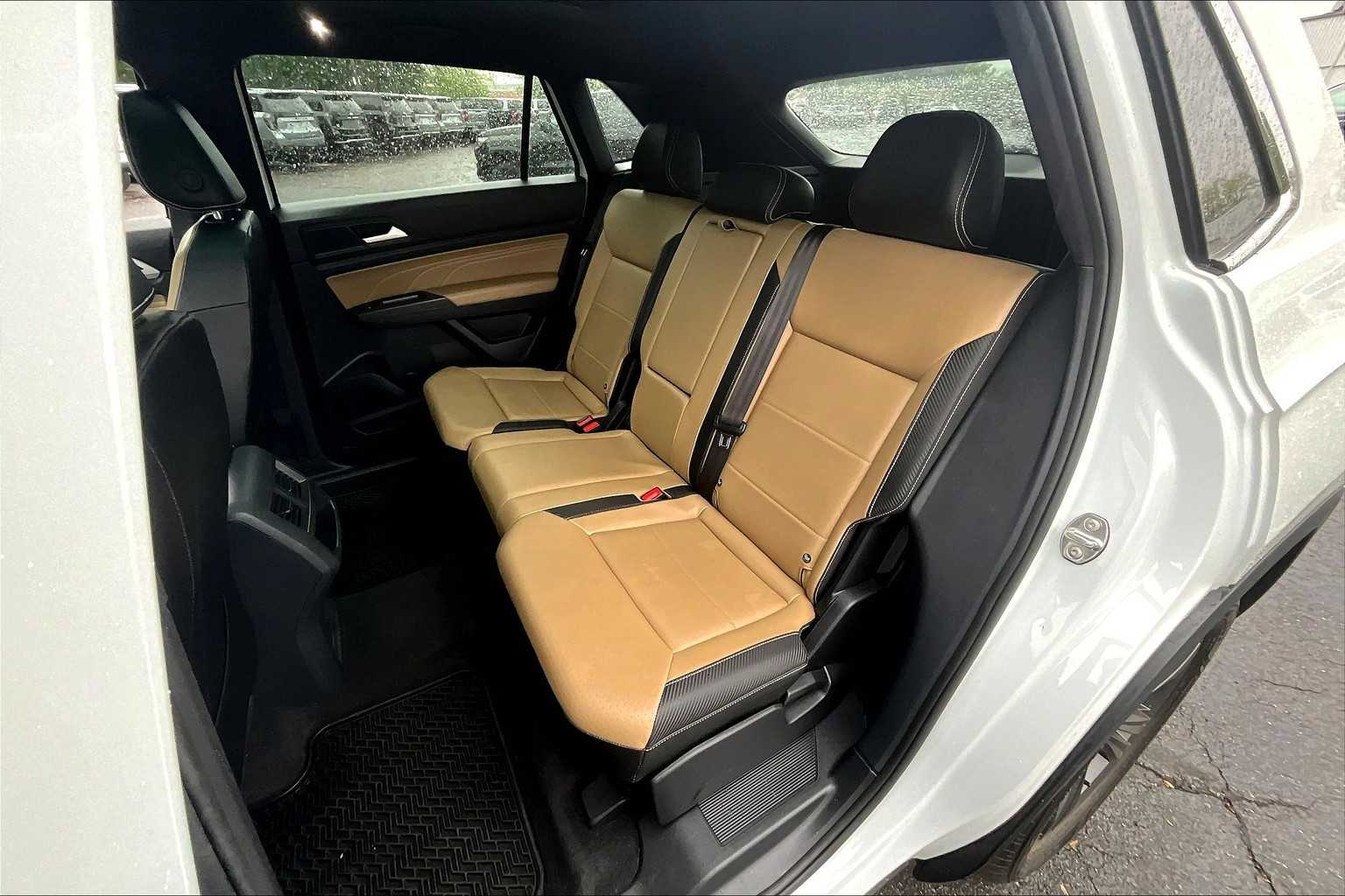 2022 Volkswagen Atlas Cross Sport 2.0T SEL R-Line - Photo 14