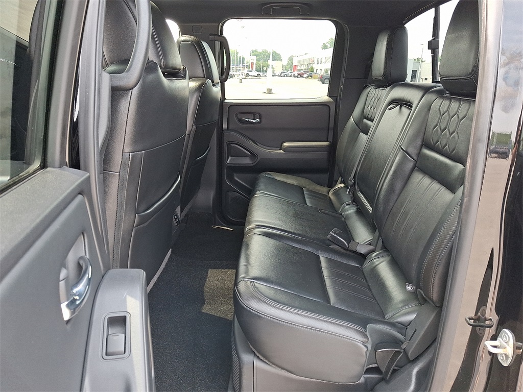 2022 Nissan Frontier PRO-4X - Photo 11