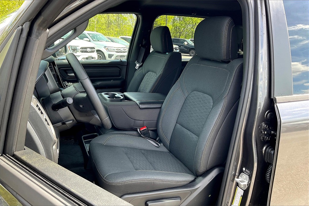 2025 Ram 1500 Tradesman - Photo 11