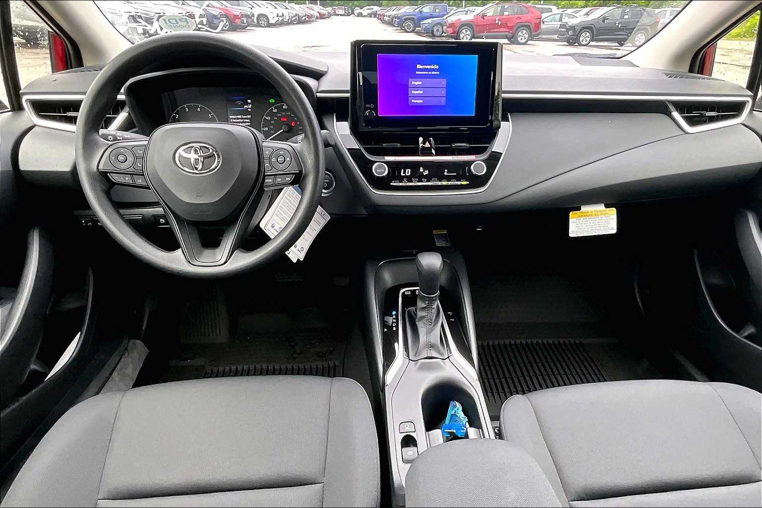 2025 Toyota Corolla Hybrid LE - Photo 12
