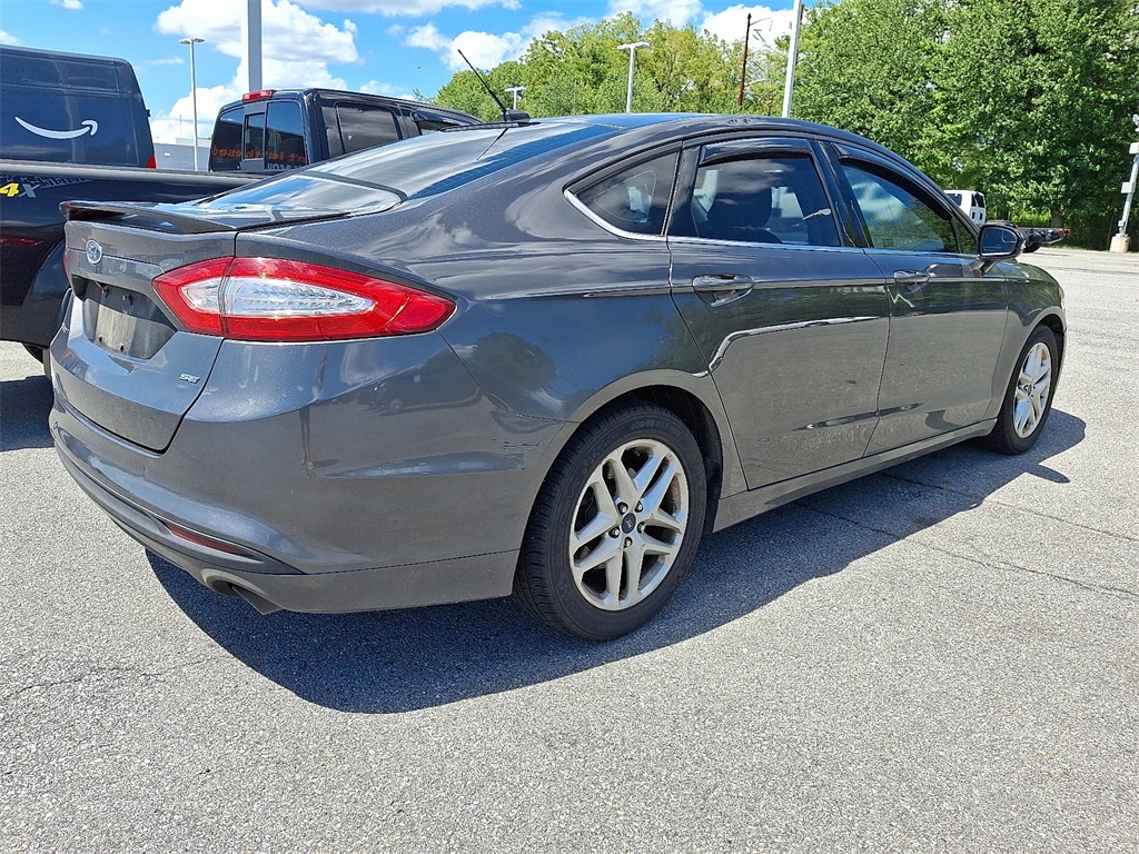 2015 Ford Fusion SE - Photo 6