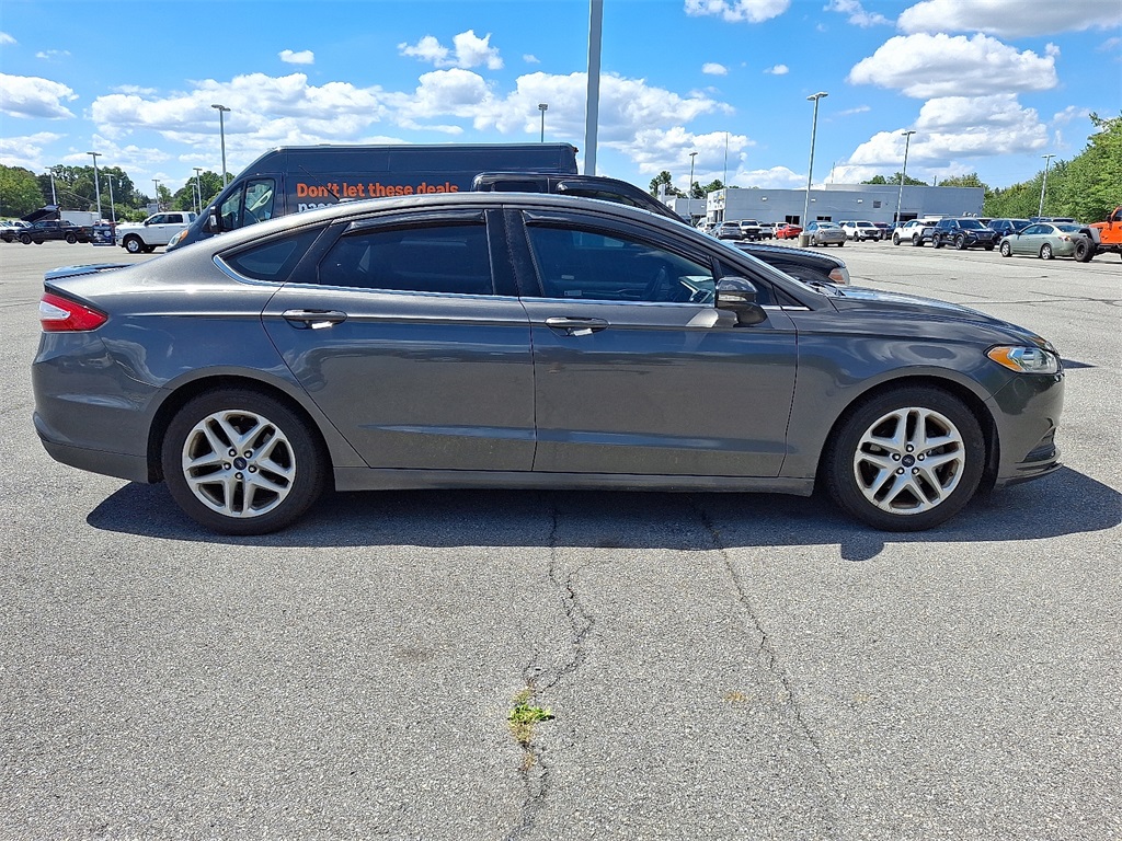 2015 Ford Fusion SE - Photo 7