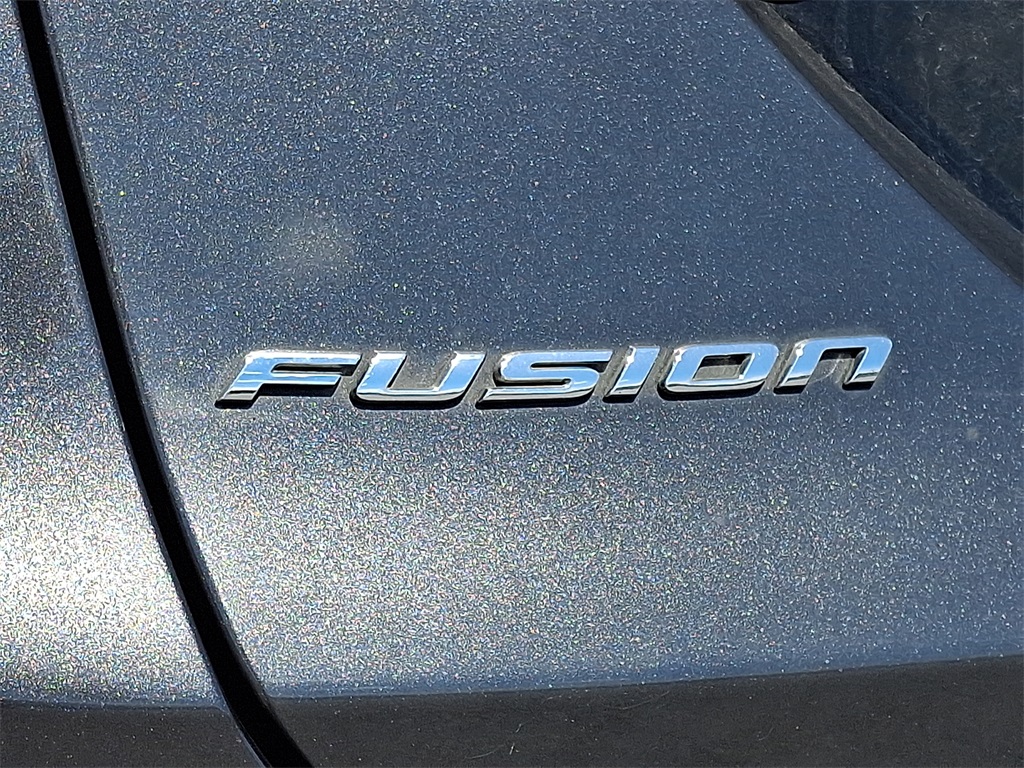 2015 Ford Fusion SE - Photo 9