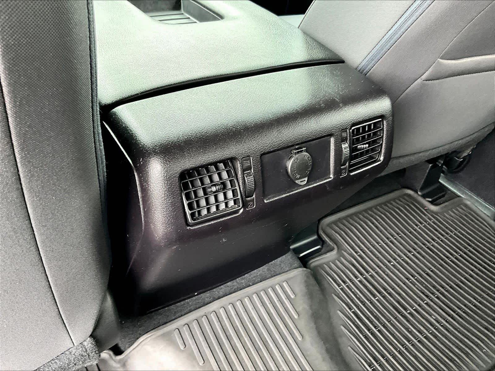 2016 Toyota Tundra SR5 - Photo 28