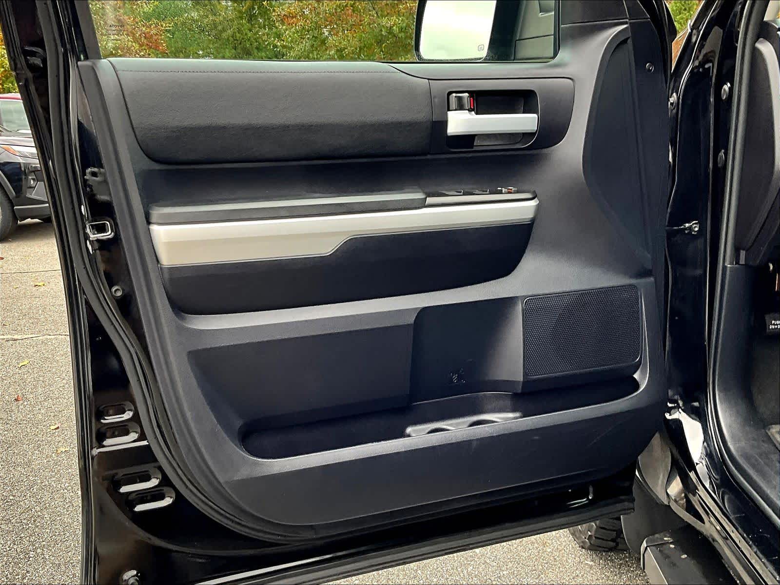 2016 Toyota Tundra SR5 - Photo 9