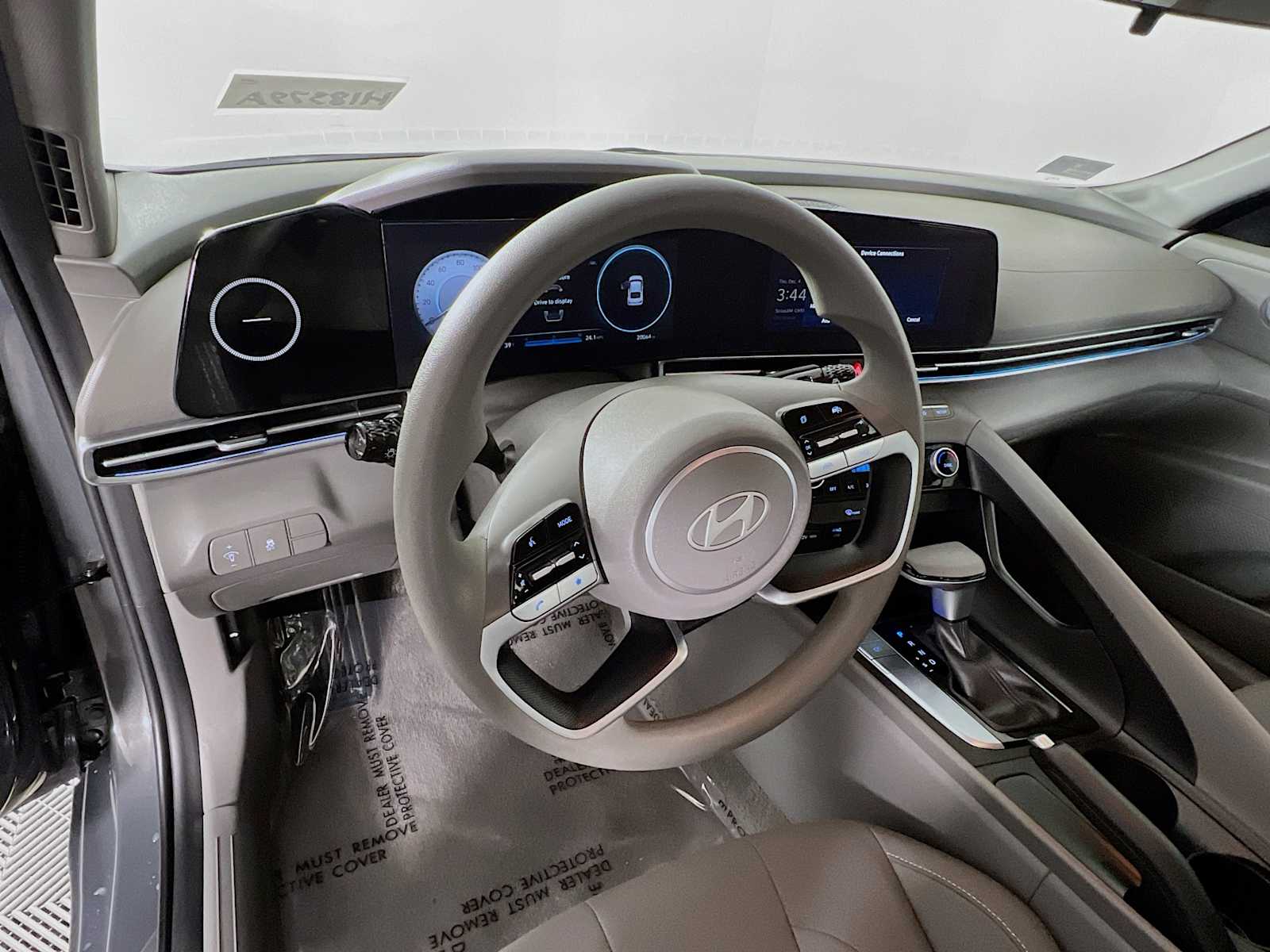 2024 Hyundai Elantra SEL - Photo 11