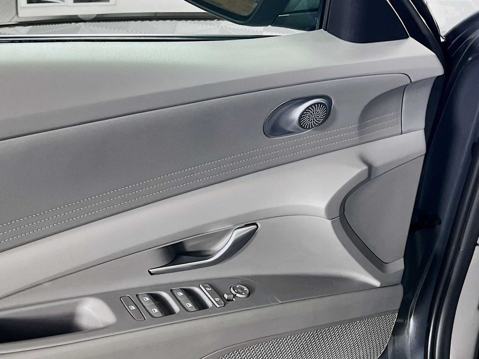 2024 Hyundai Elantra SEL - Photo 18