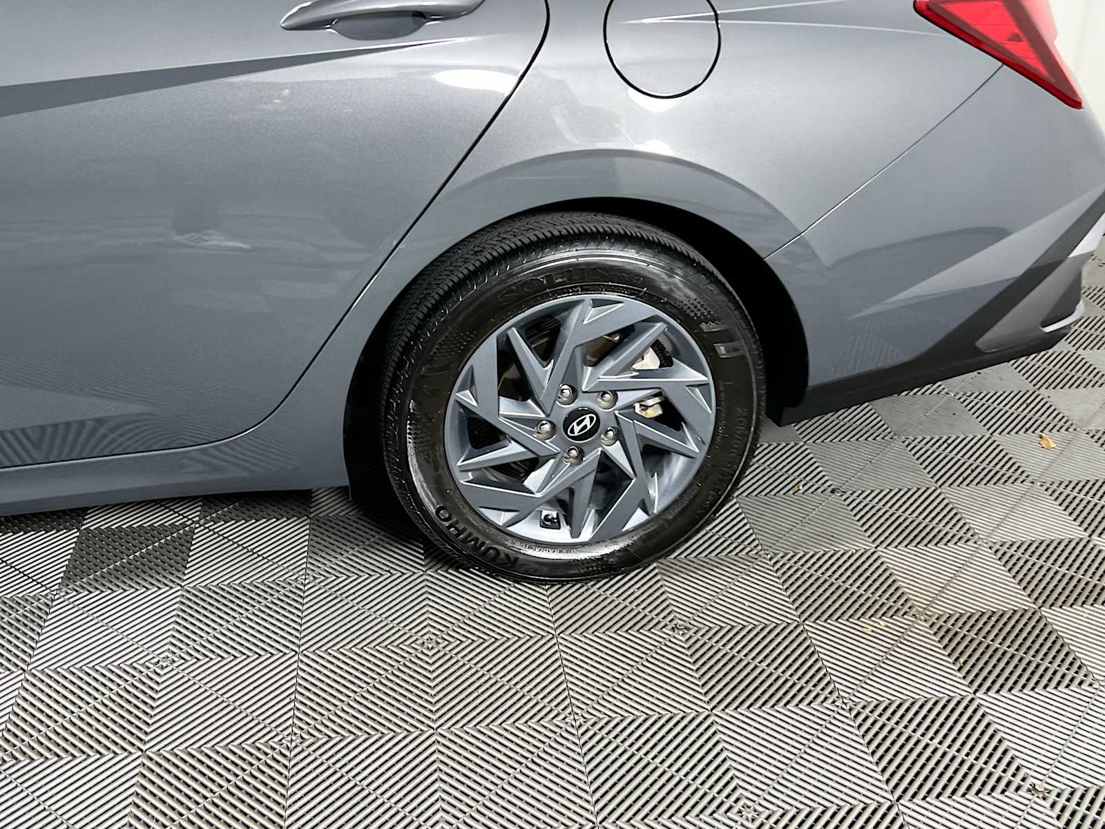 2024 Hyundai Elantra SEL - Photo 30