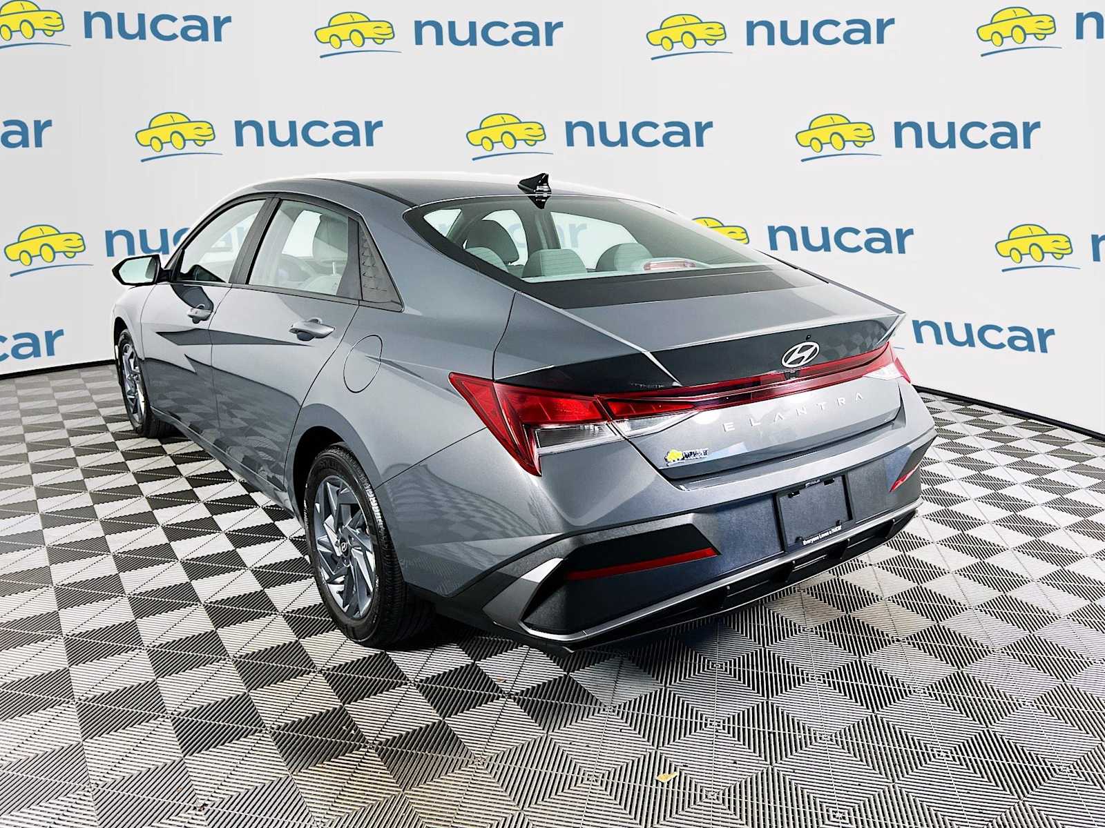 2024 Hyundai Elantra SEL - Photo 5