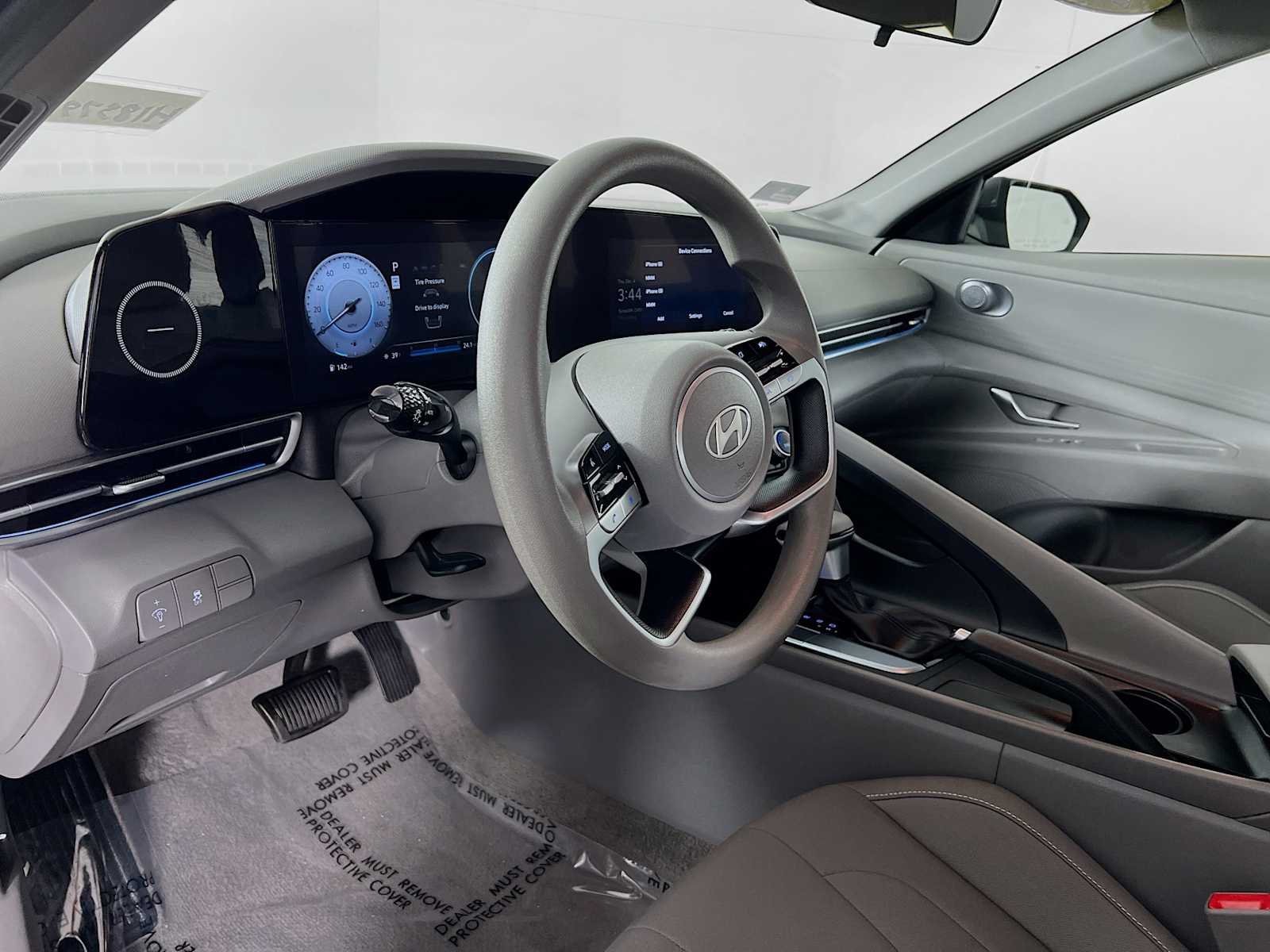 2024 Hyundai Elantra SEL - Photo 9