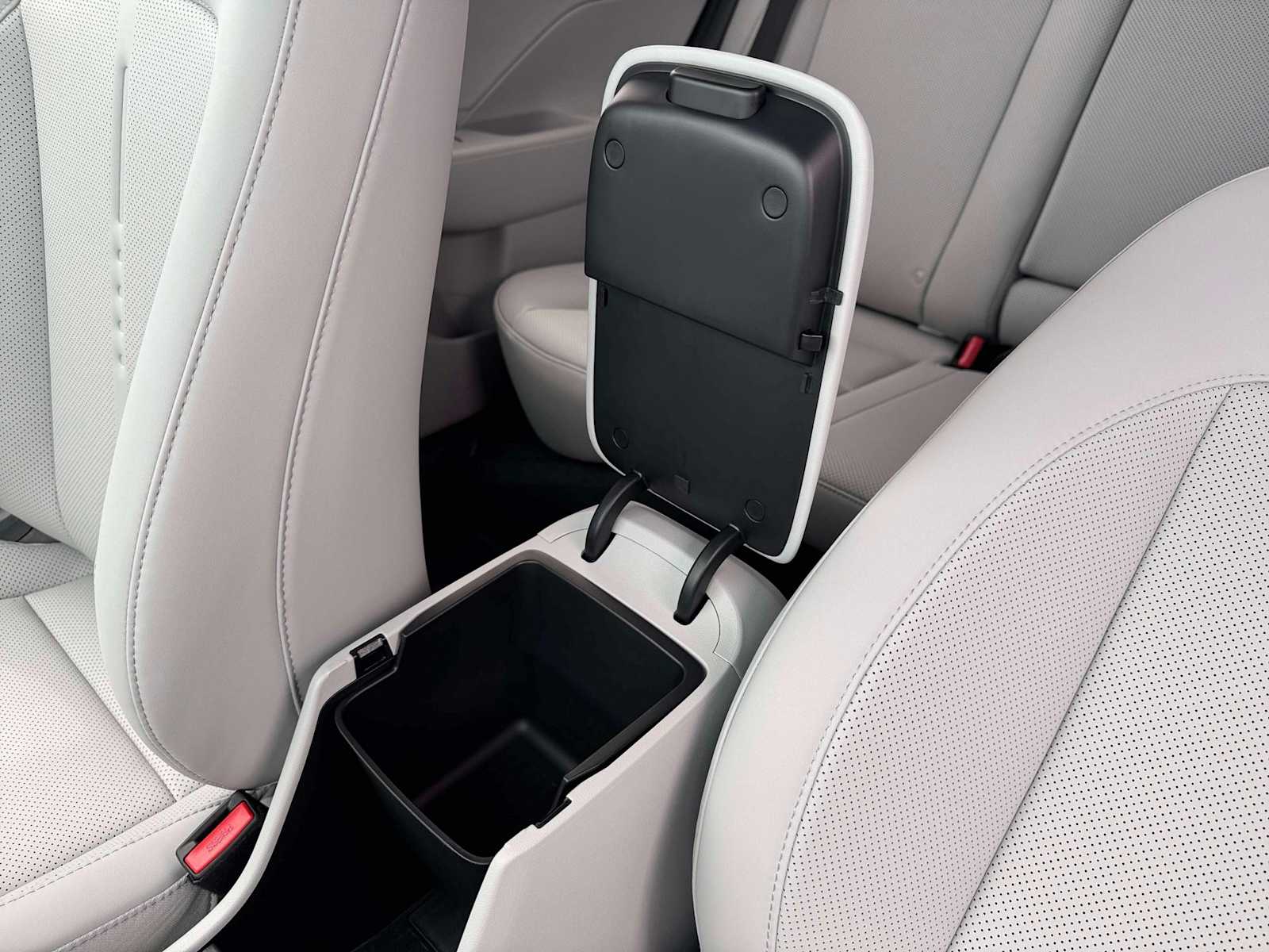 2026 Hyundai Kona SEL Premium - Photo 19