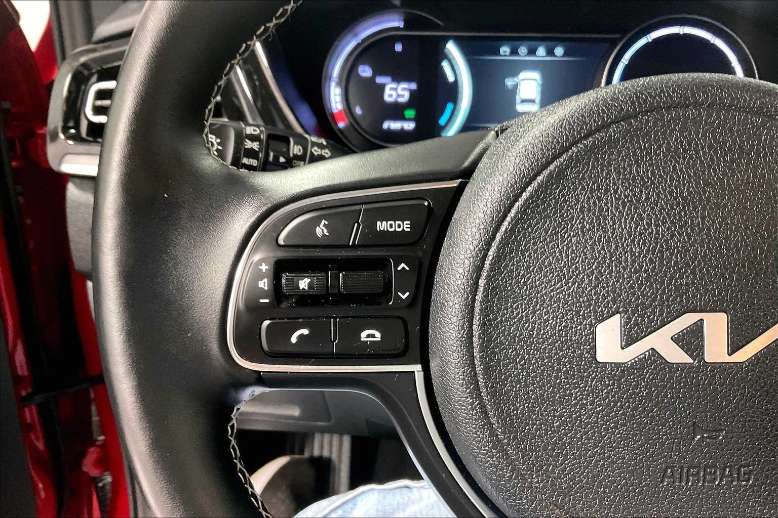 2022 Kia Niro EV EX - Photo 22