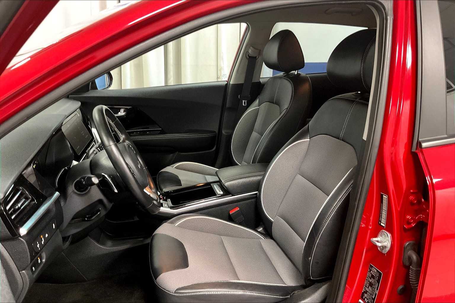 2022 Kia Niro EV EX - Photo 10