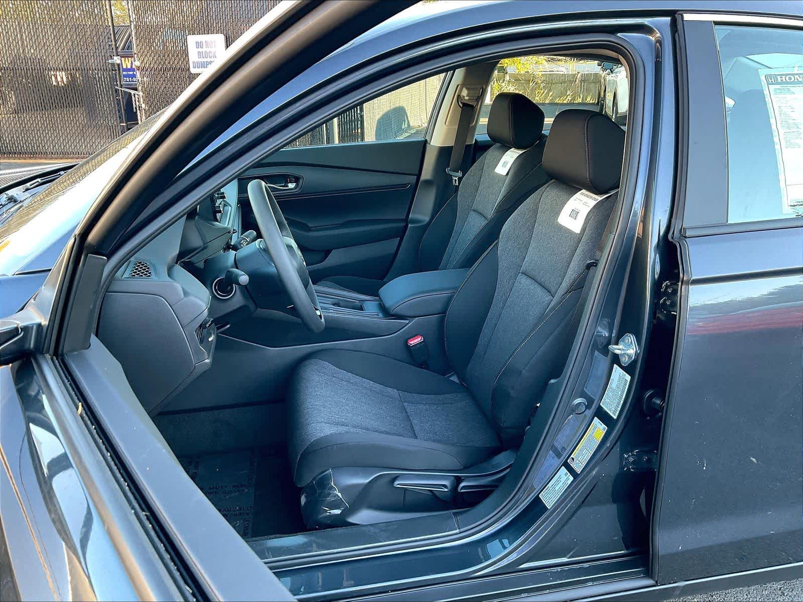 2025 Honda Accord LX - Photo 11