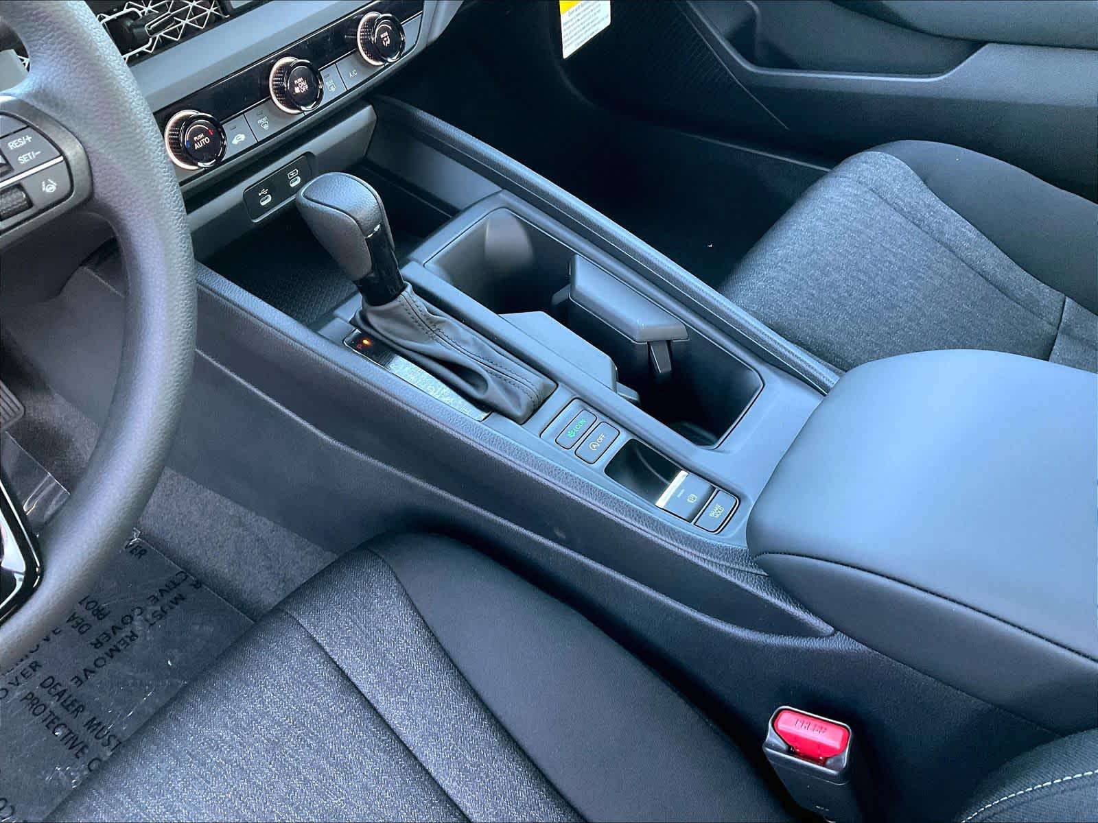 2025 Honda Accord LX - Photo 14