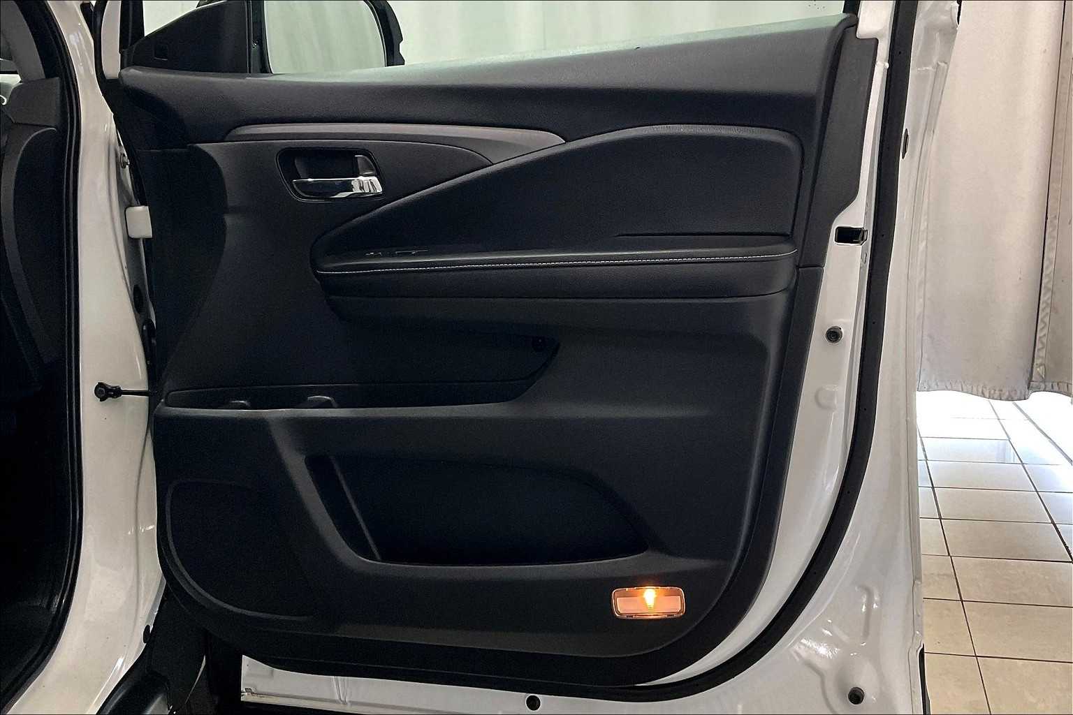 2022 Honda Ridgeline RTL-E - Photo 12