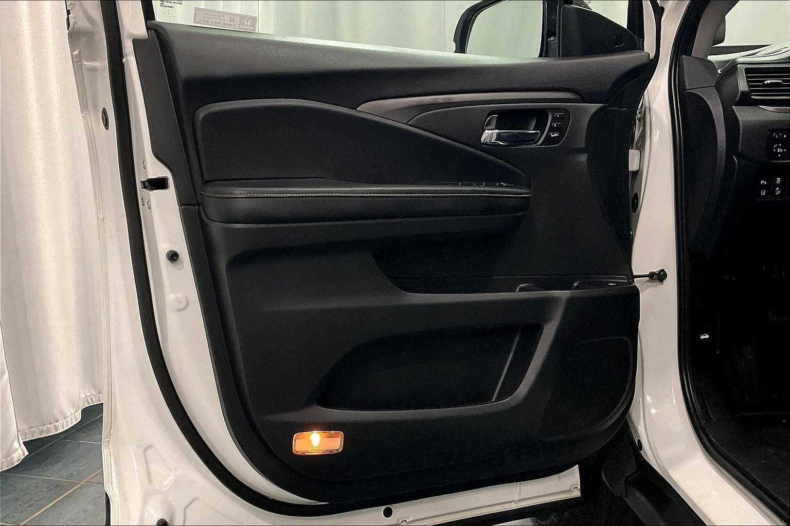 2022 Honda Ridgeline RTL-E - Photo 9