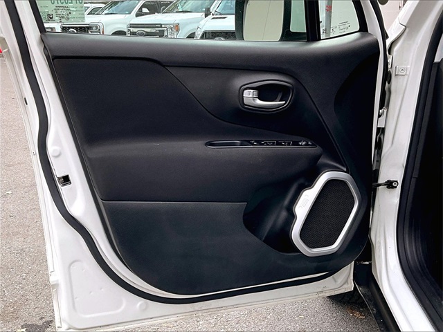 2021 Jeep Renegade Latitude - Photo 18