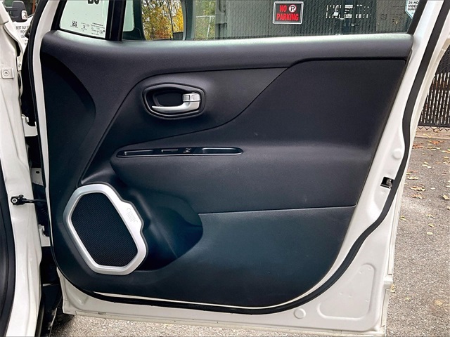 2021 Jeep Renegade Latitude - Photo 19