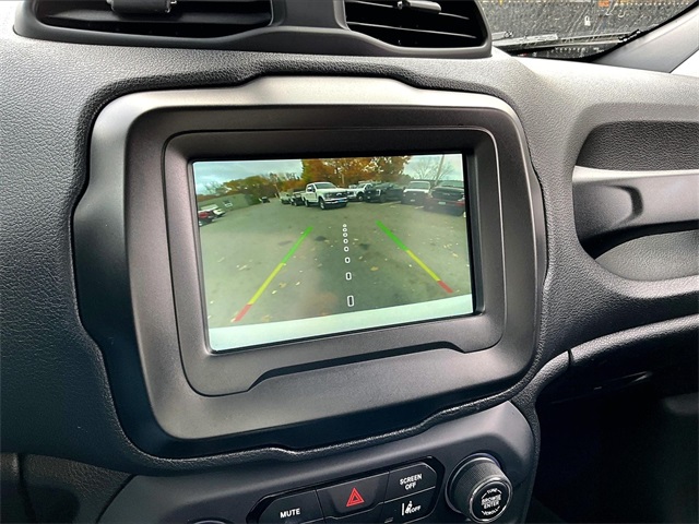 2021 Jeep Renegade Latitude - Photo 26