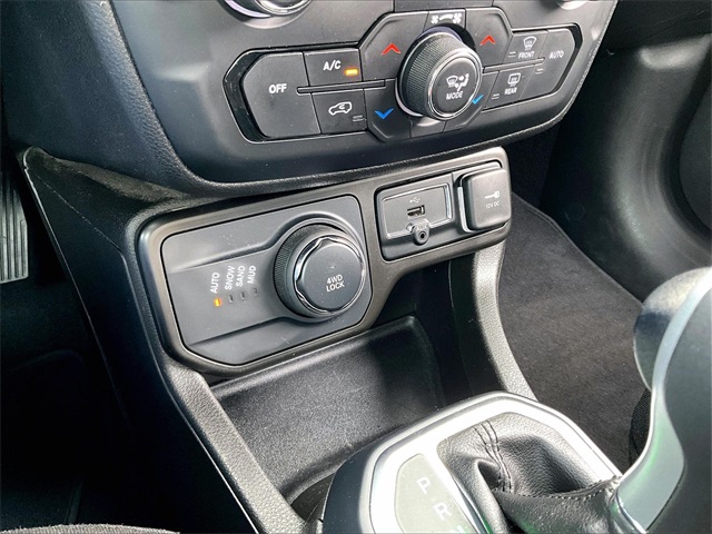 2021 Jeep Renegade Latitude - Photo 27
