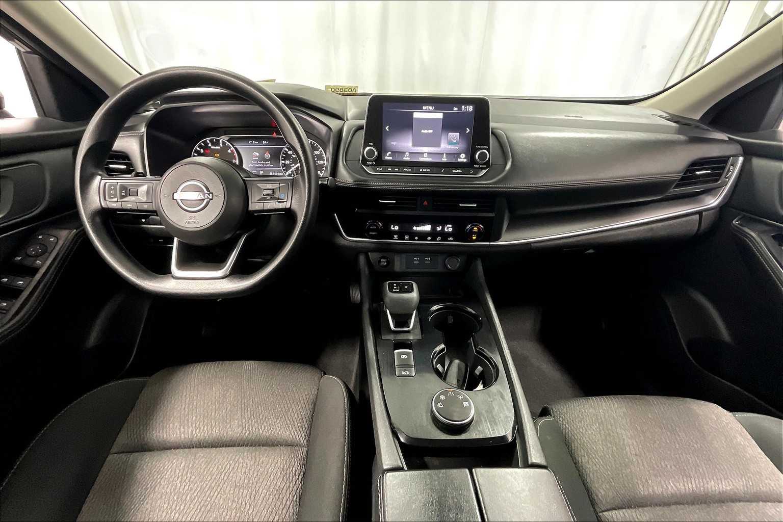 2024 Nissan Rogue SV - Photo 21