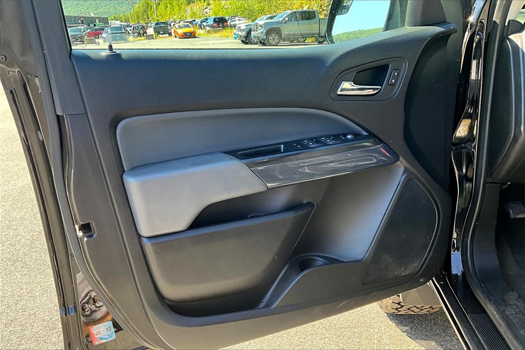 2022 Chevrolet Colorado Z71 - Photo 9