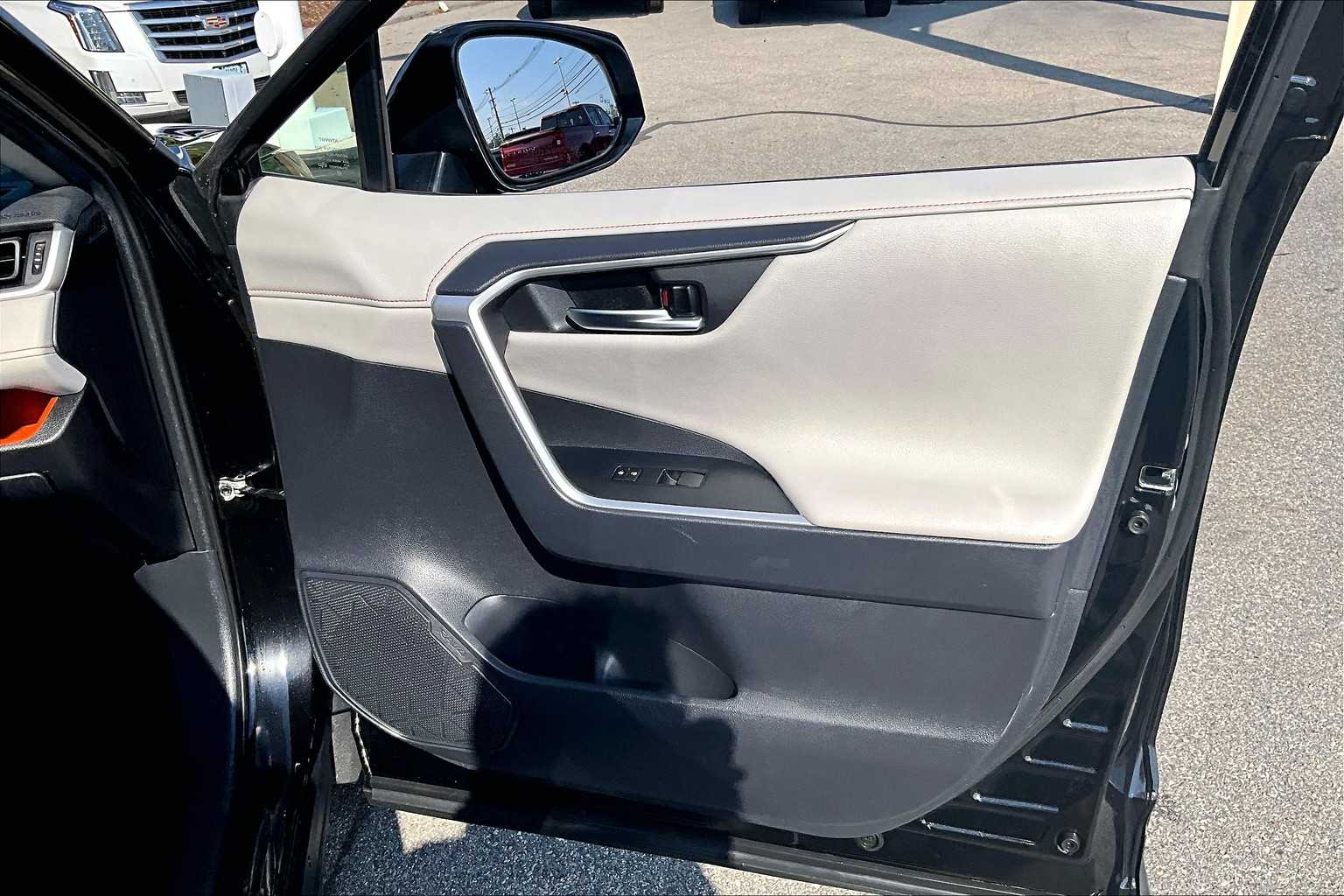 2019 Toyota RAV4 Adventure - Photo 12