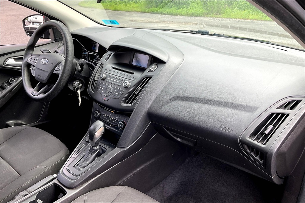 2017 Ford Focus SE - Photo 13