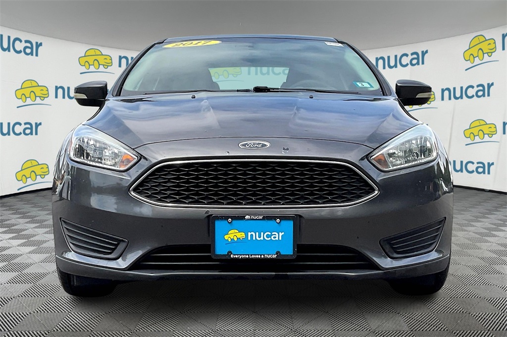 2017 Ford Focus SE - Photo 2