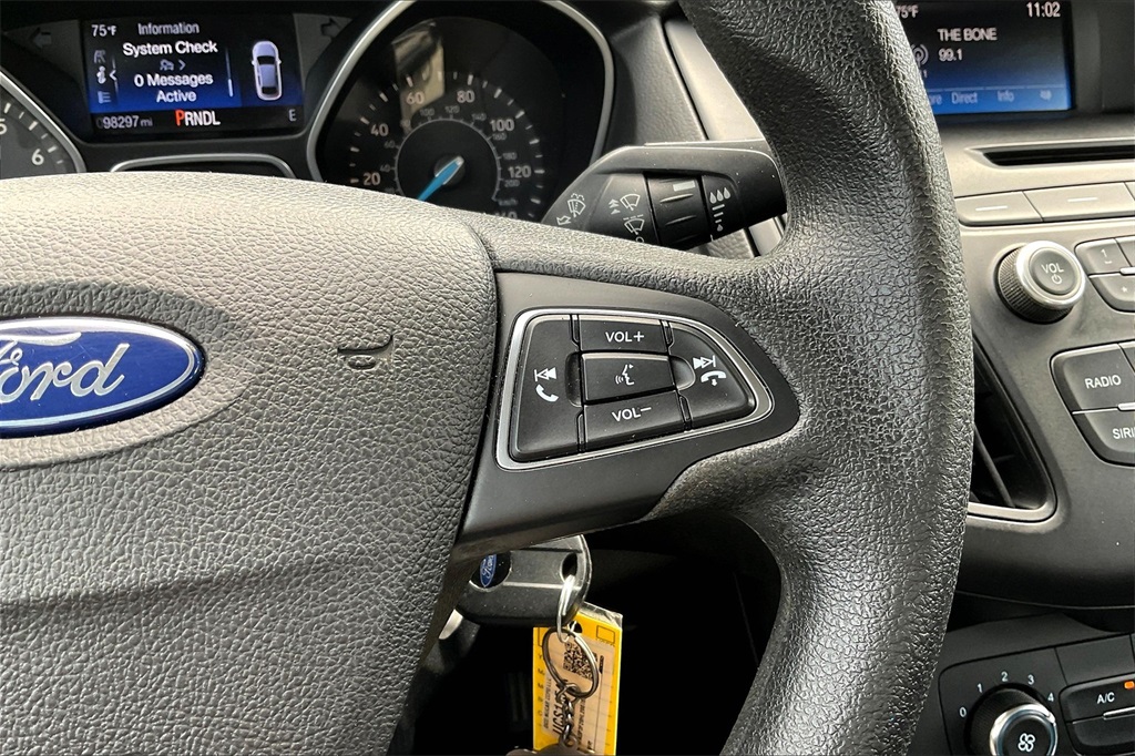 2017 Ford Focus SE - Photo 23
