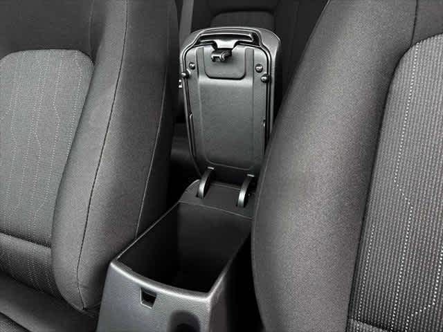 2025 Hyundai Venue SE - Photo 19
