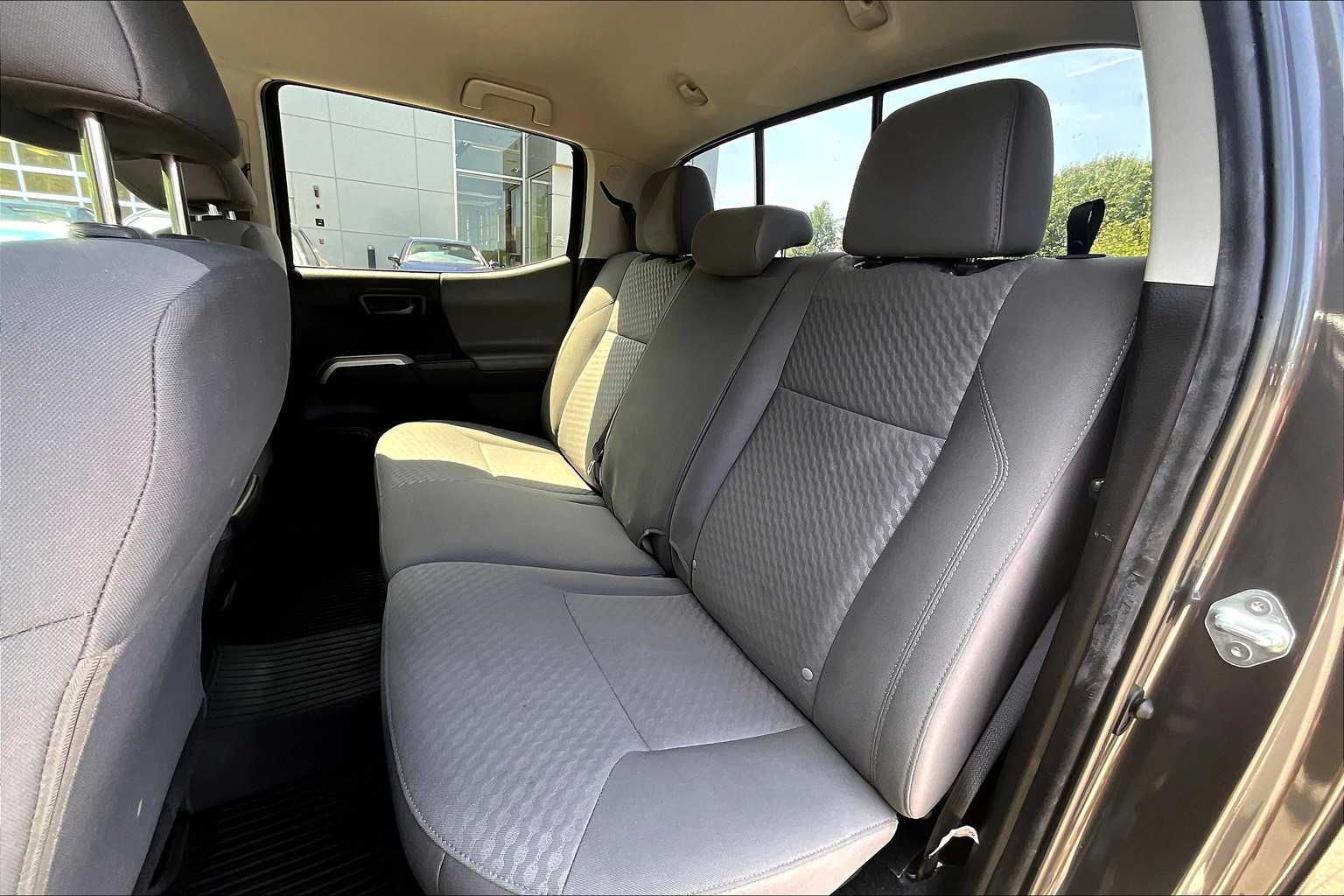 2023 Toyota Tacoma SR5 - Photo 15
