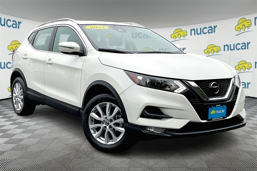2022 Nissan Rogue Sport SV