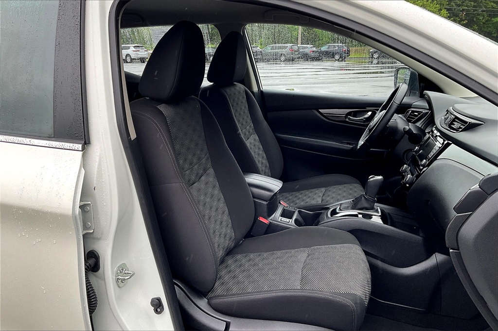 2022 Nissan Rogue Sport SV - Photo 11